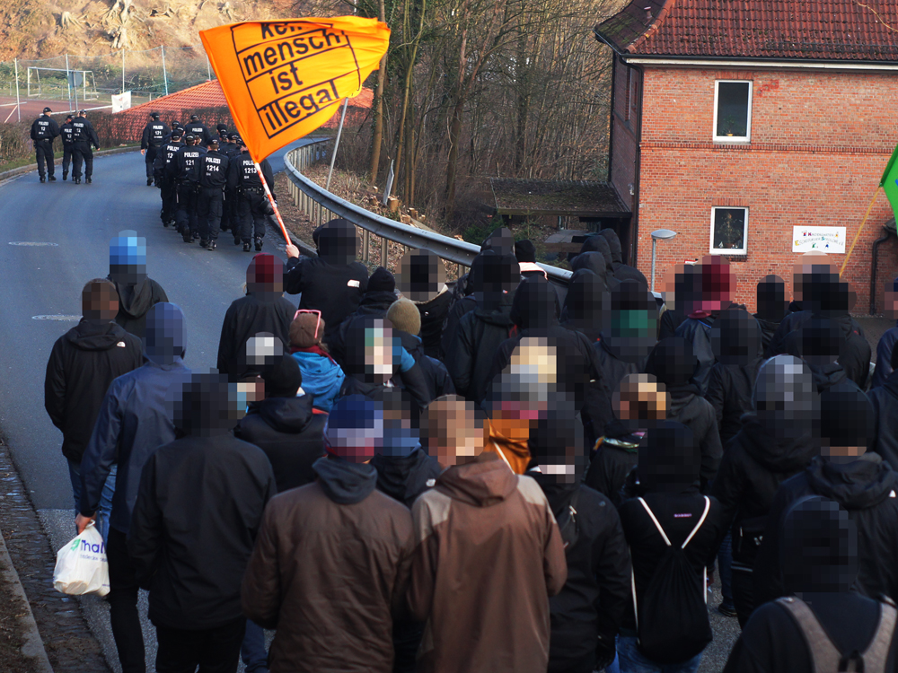 http://www.neu.antifa-kiel.org/wp-content/uploads/import/Escheburg/Escheburg1.jpg