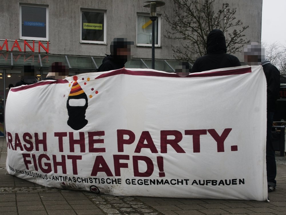 http://www.neu.antifa-kiel.org/wp-content/uploads/import/NIKA/mettenhof2.jpg