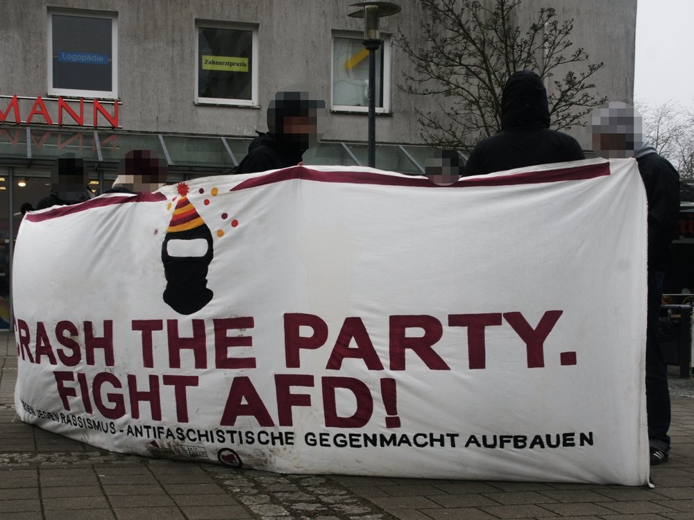 http://www.neu.antifa-kiel.org/wp-content/uploads/import/NIKA/mettenhof2.jpg