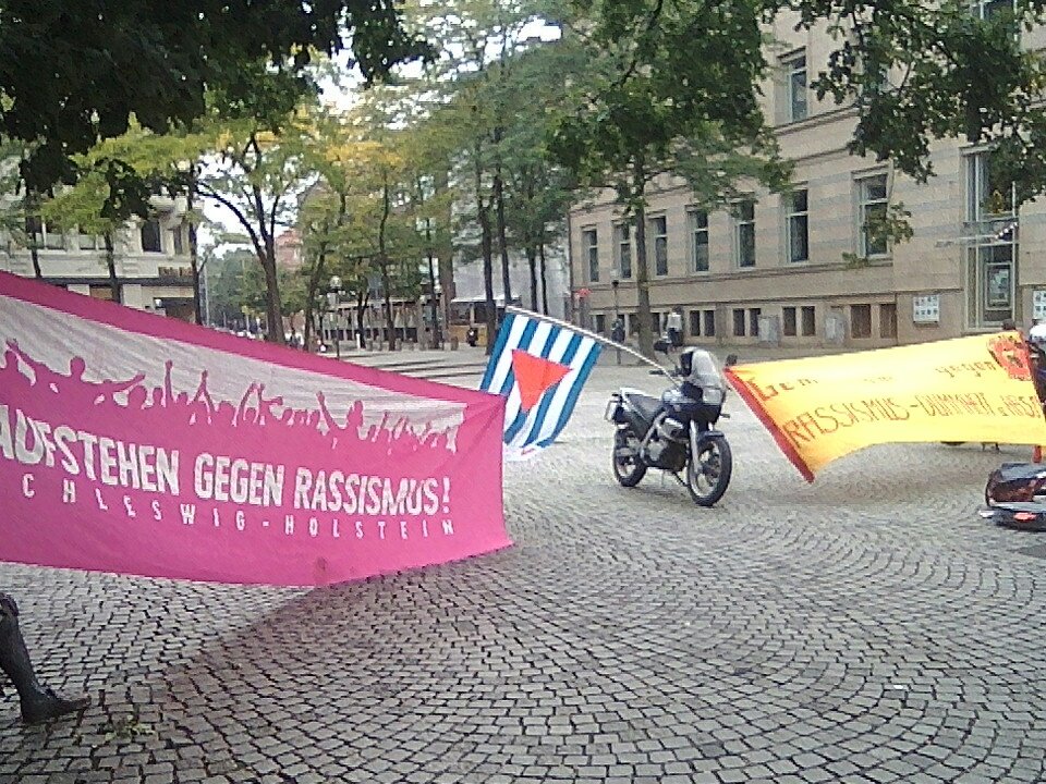 http://www.neu.antifa-kiel.org/wp-content/uploads/import/agrkuhlewampe.jpg