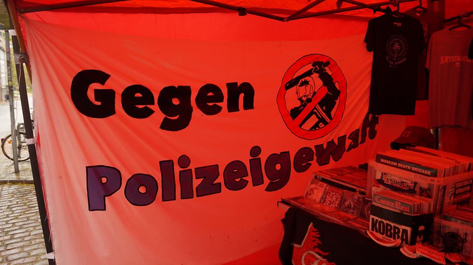 http://www.neu.antifa-kiel.org/wp-content/uploads/import/gegenpolizeigewalt.jpg