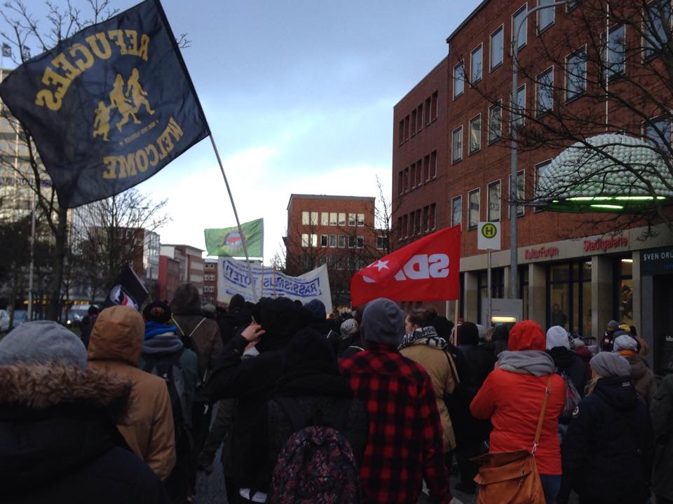 http://www.neu.antifa-kiel.org/wp-content/uploads/import/pics/turnleftsmashright/turnleftsmashright2.0/11102612_649955428468891_8137798941511362876_n.jpg